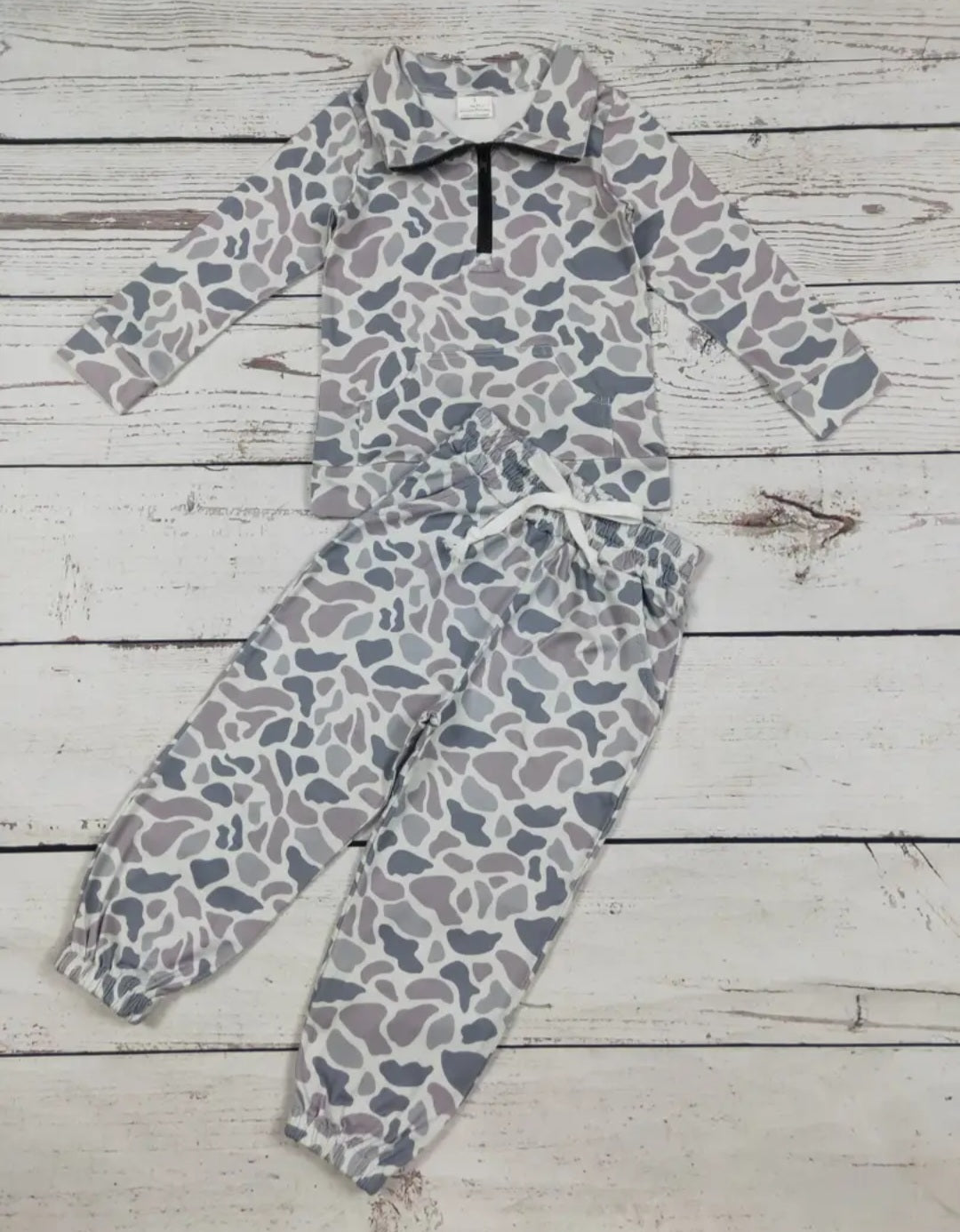 Boys Gray Camouflage Printed Top Pants Set