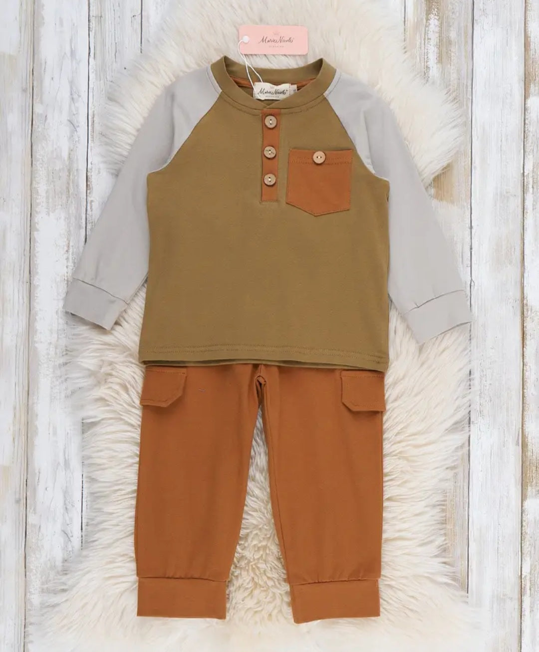 Autumn Explorer Pocket Outfit